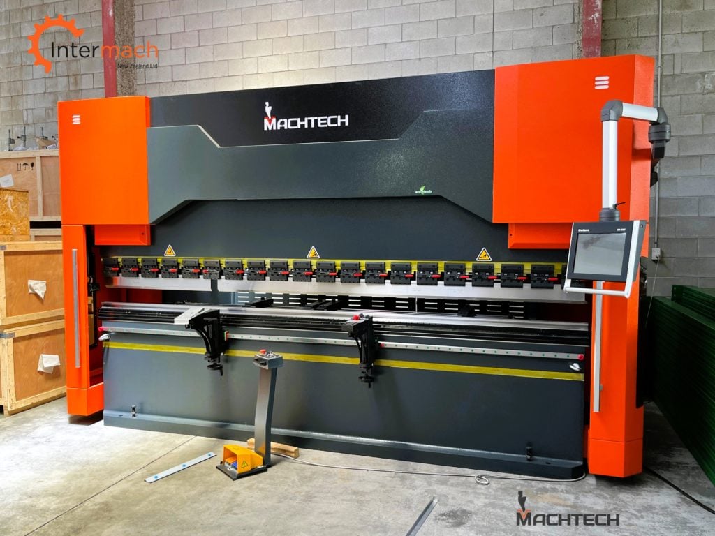 Machtech Pressbrake 3m x 130t 5 axis